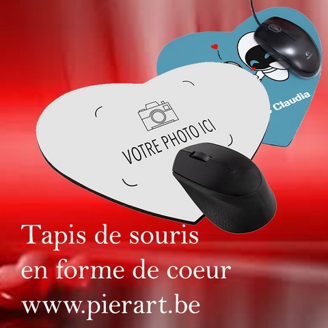 Tapis de souris en forme de coeur.